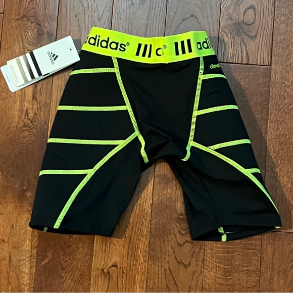 🥎 NWT Adidas Softball Slider Short - Picture 2 of 5